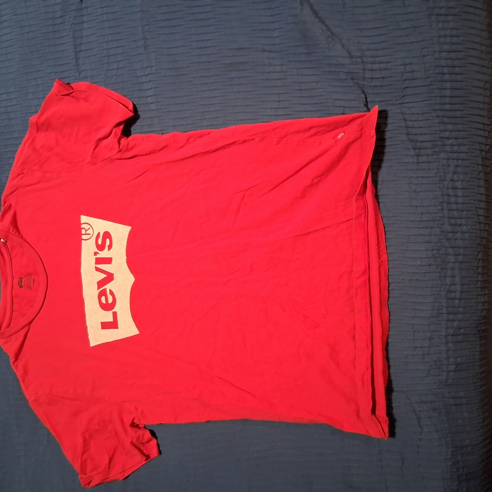 Levi's Bold Red Tee with Logo
